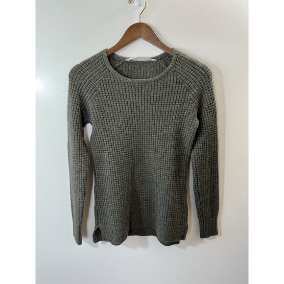 Womens Waffle Knit Cashmere Sweater Sz XS Green Minimalist Capsule Wardrobe Soft - Picture 1 of 8